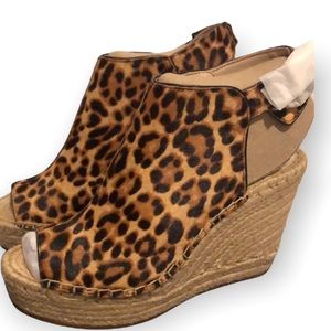 NIB Kenneth Cole Olivia Wedge